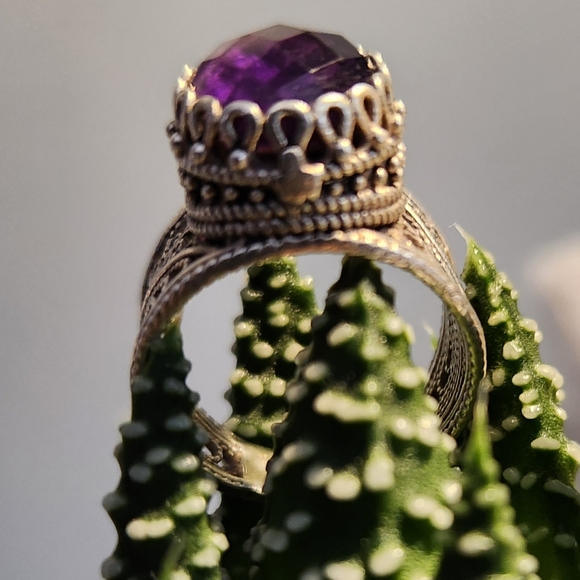 Sterling Silver Amethyst Filigree ring, Size 6 - Picture 2 of 3
